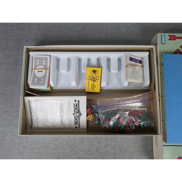 👯‍♀️Host Pick⚡️Vtg Monopoly 1999 Ed. w/ Winning Token fr Token Campaign-incomp - Picture 2 of 8